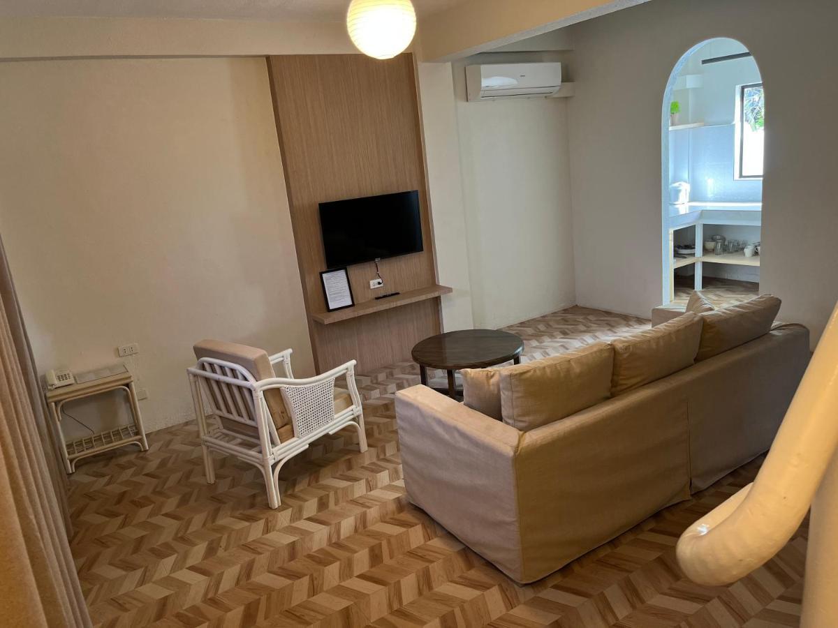 Отель Red Knight Gardens Davao Экстерьер фото
