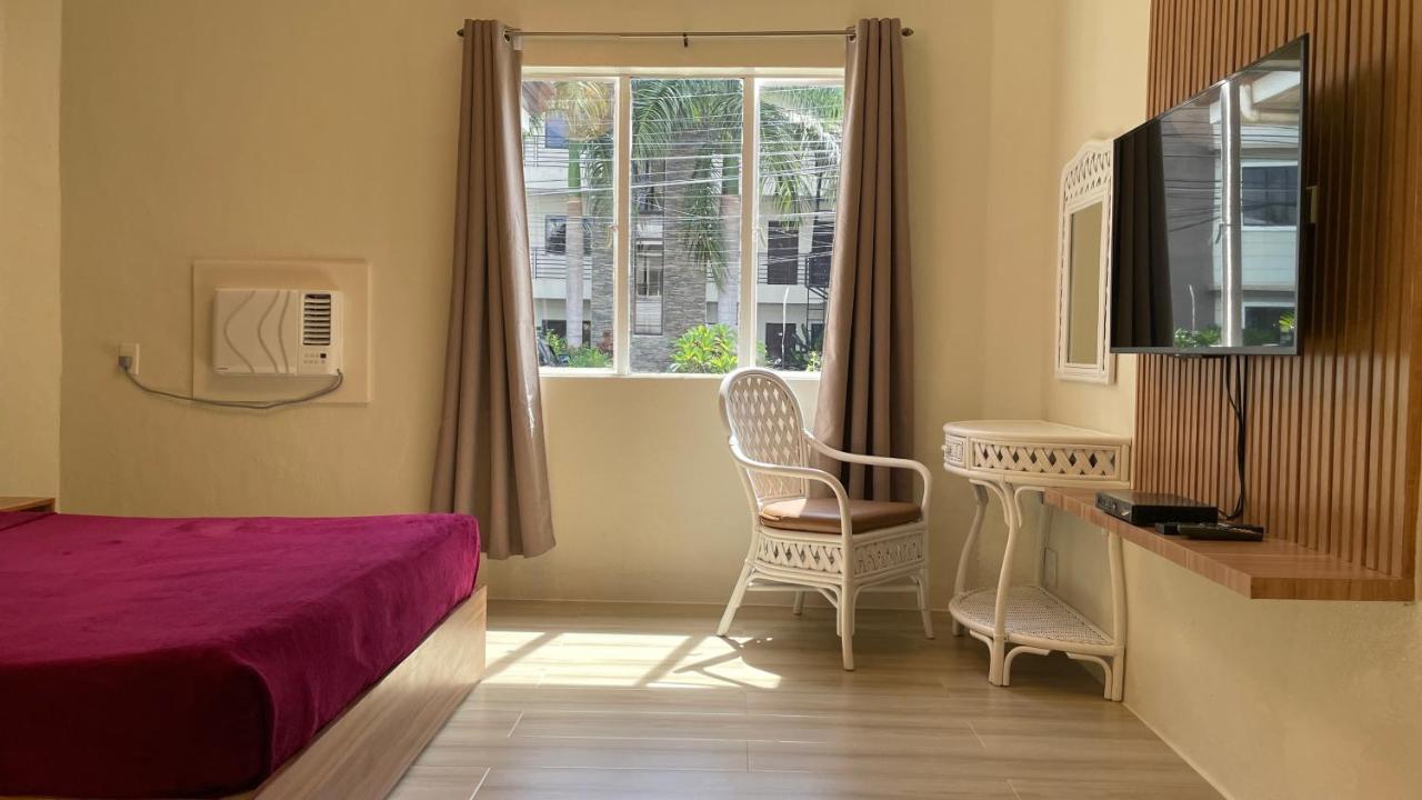 Отель Red Knight Gardens Davao Экстерьер фото