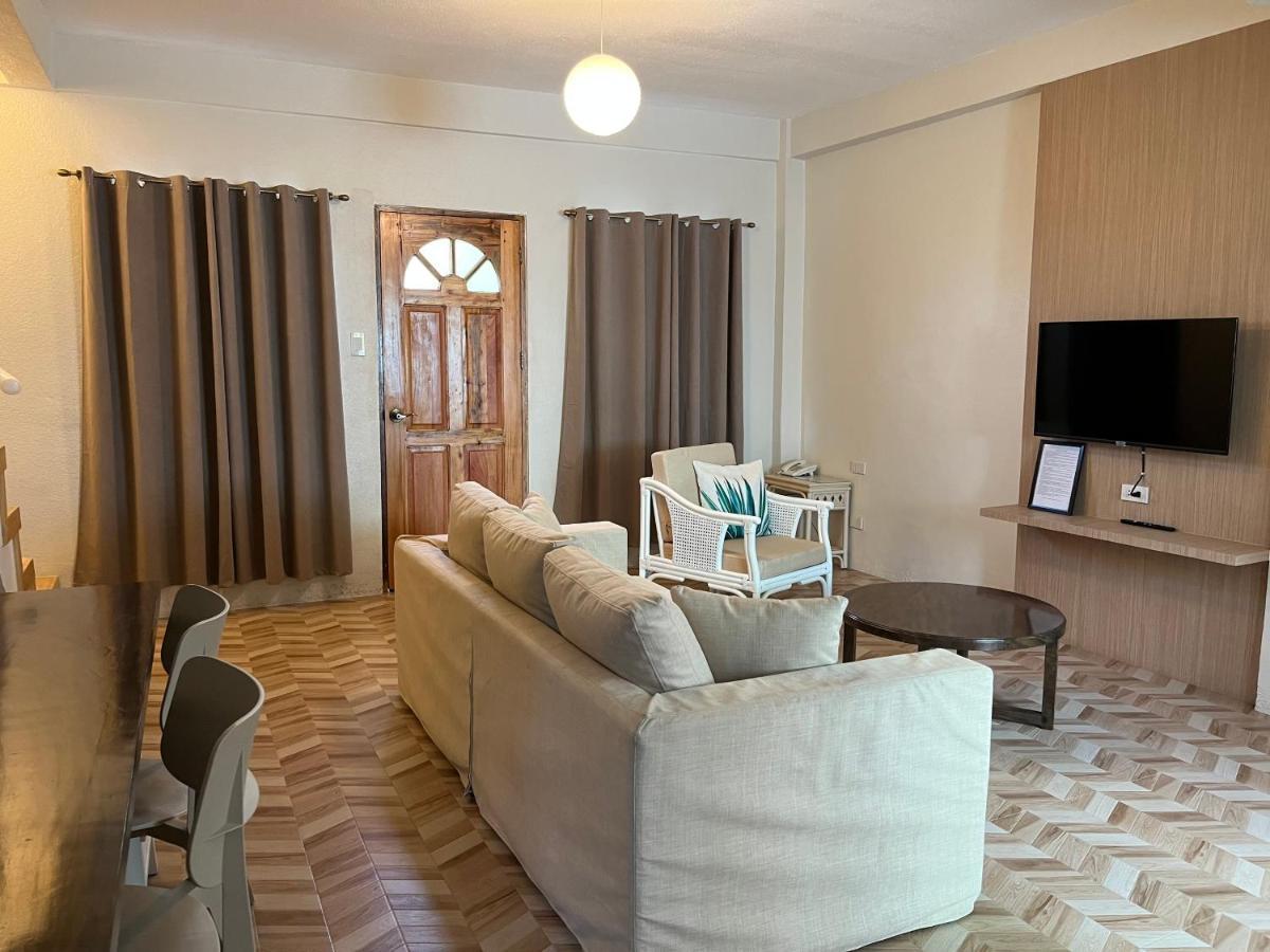Отель Red Knight Gardens Davao Экстерьер фото