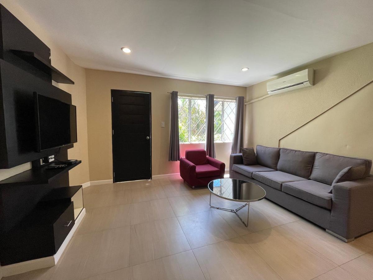 Отель Red Knight Gardens Davao Экстерьер фото