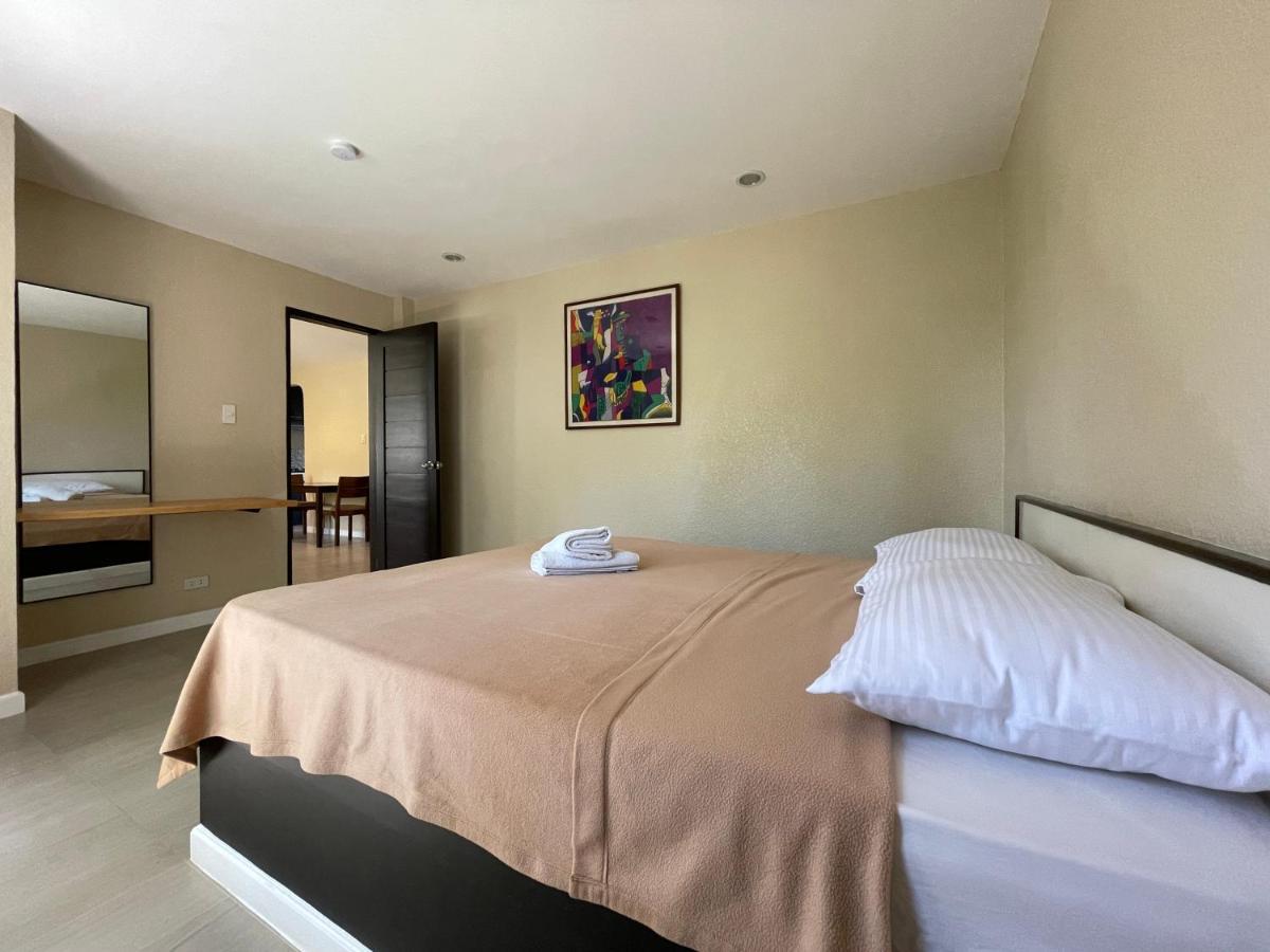 Отель Red Knight Gardens Davao Экстерьер фото
