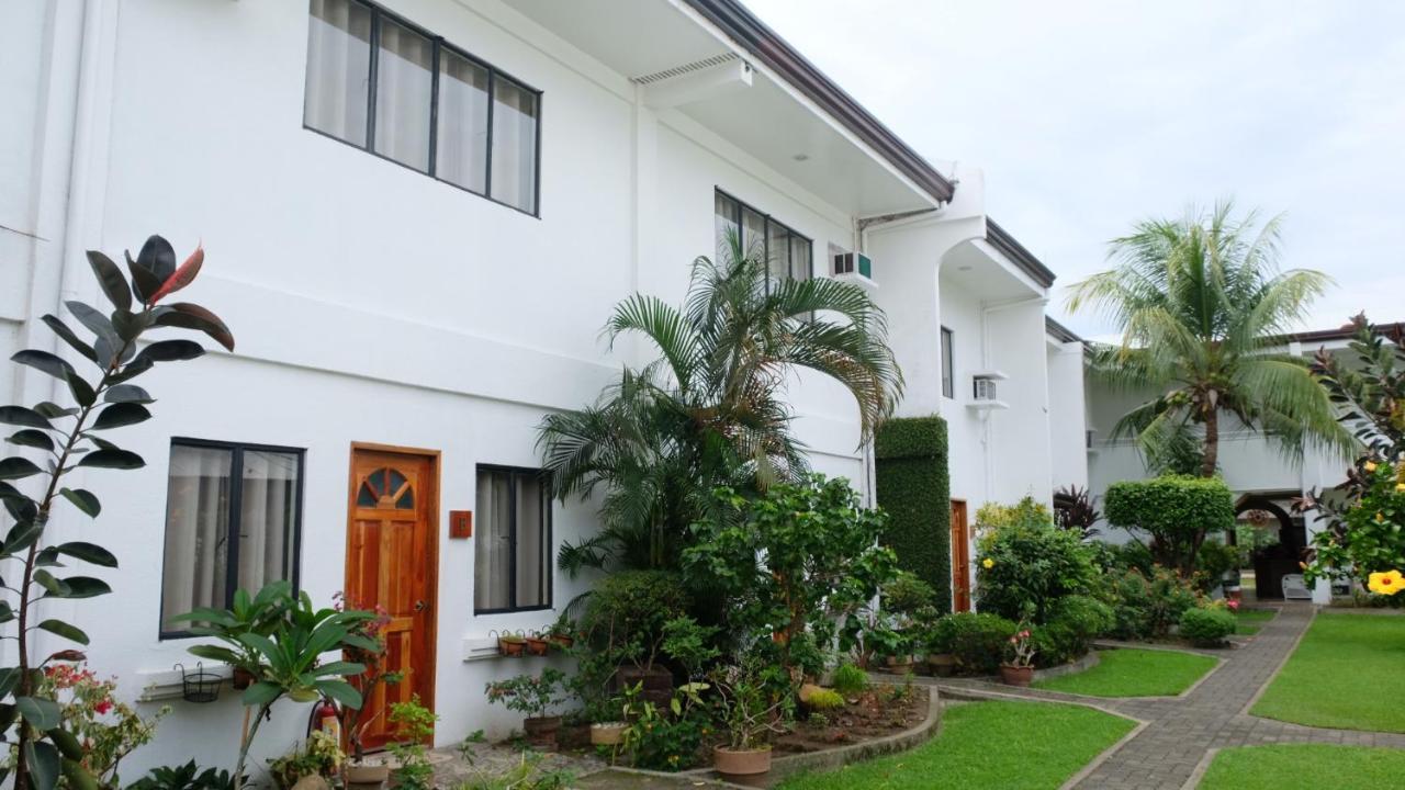 Отель Red Knight Gardens Davao Экстерьер фото