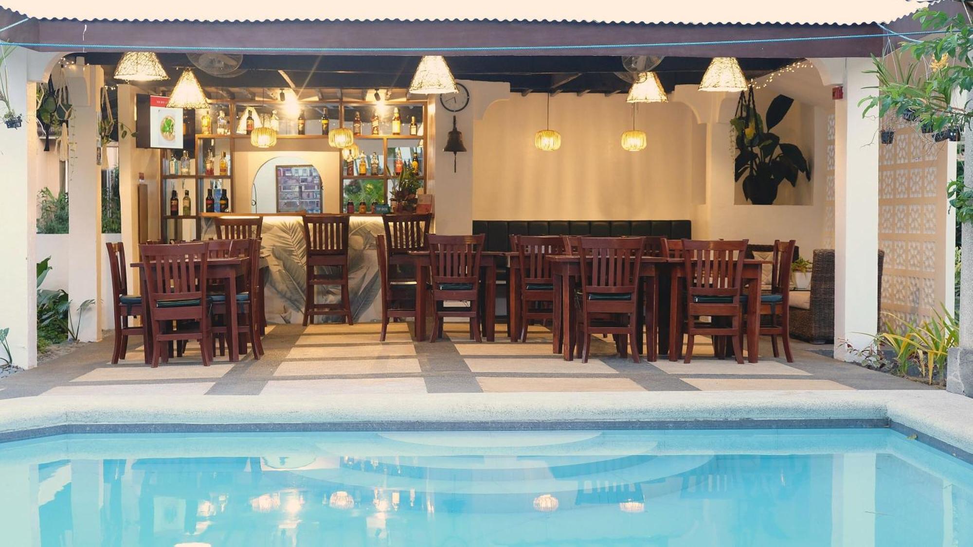 Отель Red Knight Gardens Davao Экстерьер фото