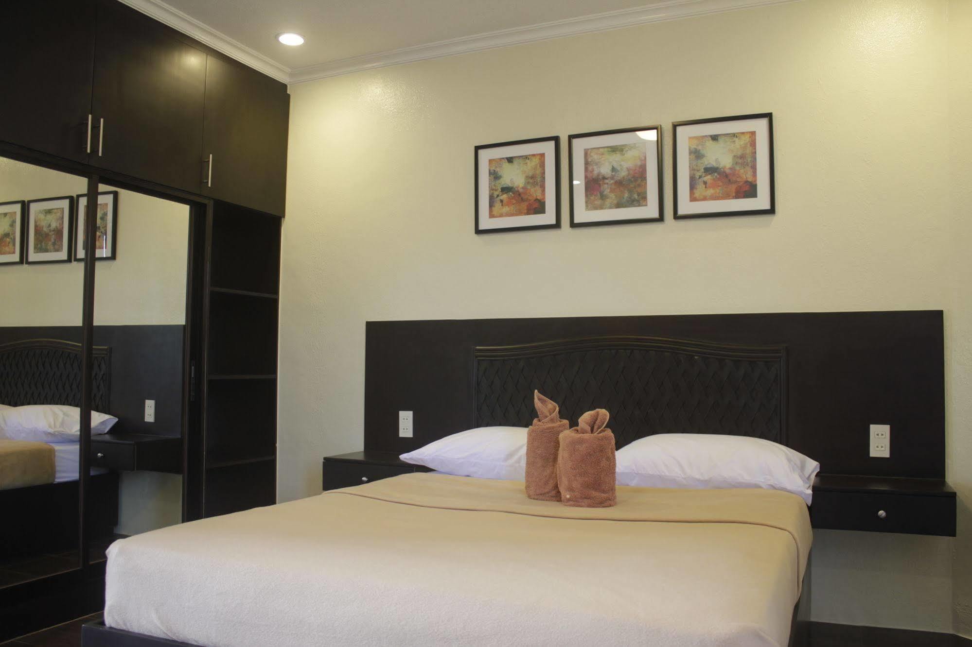 Отель Red Knight Gardens Davao Экстерьер фото